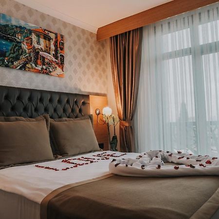 Otel Grand Lark イスタンブール エクステリア 写真