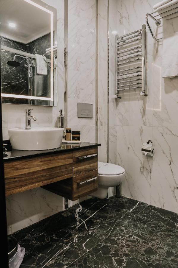 Otel Grand Lark イスタンブール エクステリア 写真