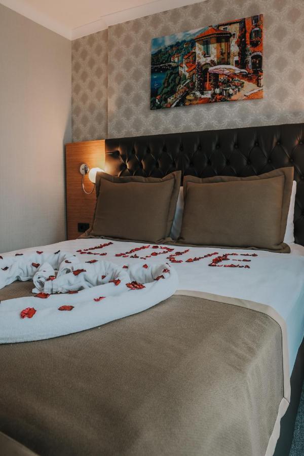 Otel Grand Lark イスタンブール エクステリア 写真