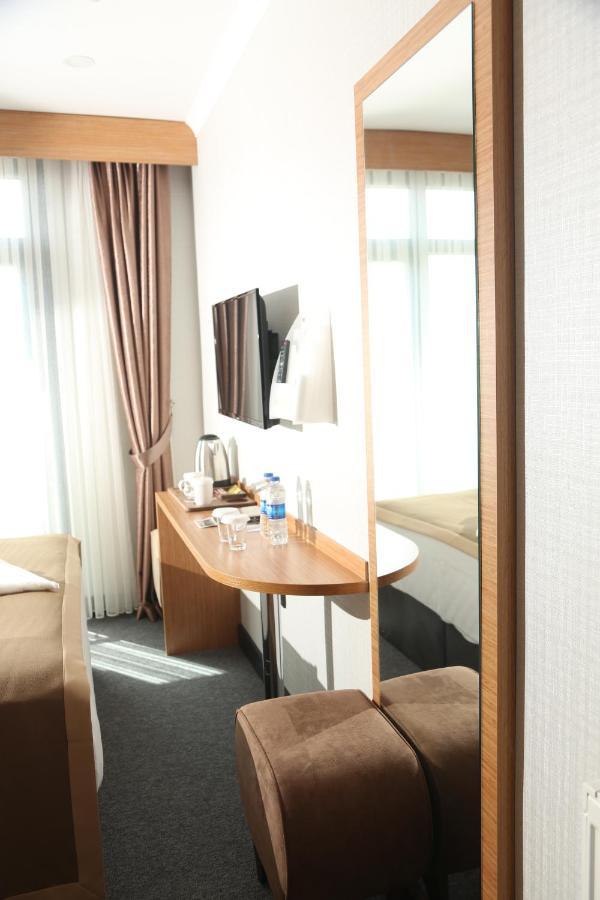 Otel Grand Lark イスタンブール エクステリア 写真