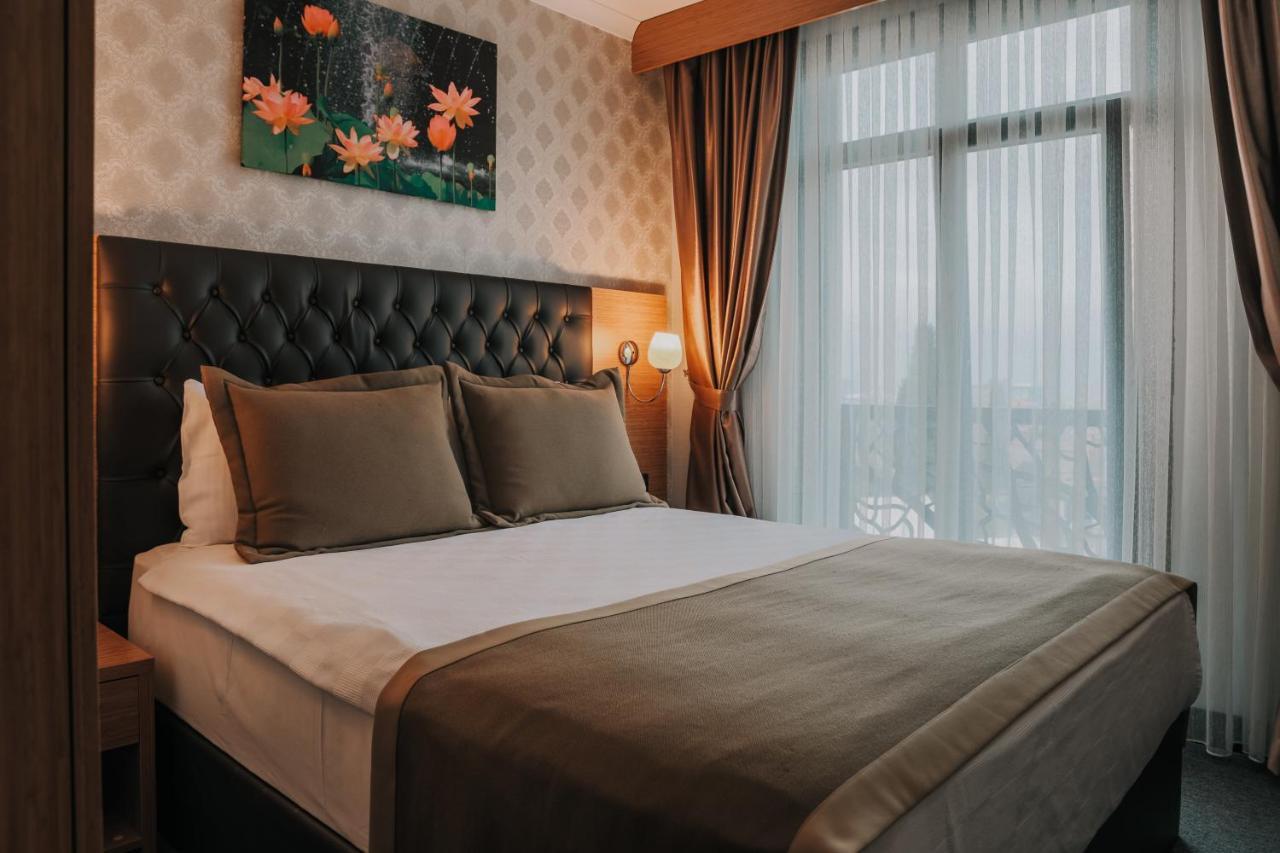 Otel Grand Lark イスタンブール エクステリア 写真