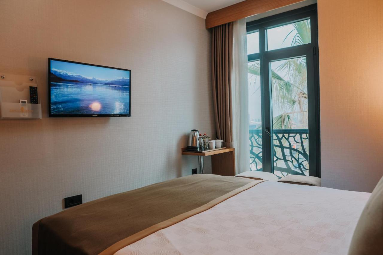 Otel Grand Lark イスタンブール エクステリア 写真