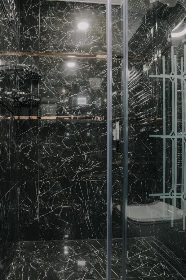 Otel Grand Lark イスタンブール エクステリア 写真